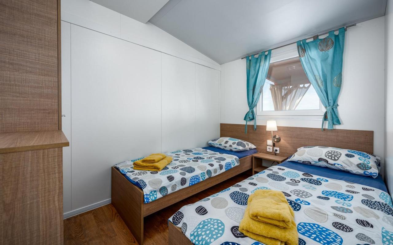 Panorama Mobile Homes In Camping Park Umag Rum bild