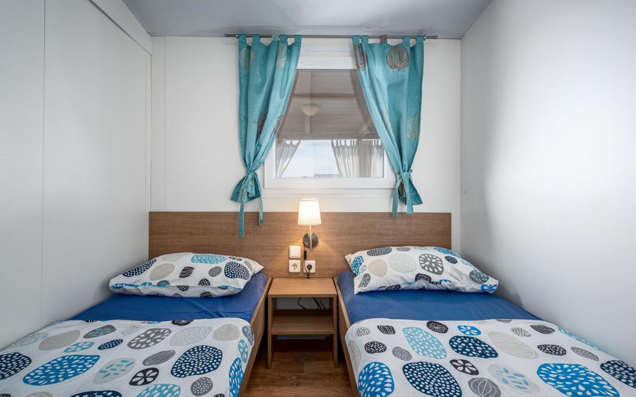 Panorama Mobile Homes In Camping Park Umag Rum bild