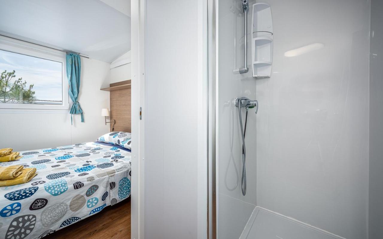 Panorama Mobile Homes In Camping Park Umag Rum bild